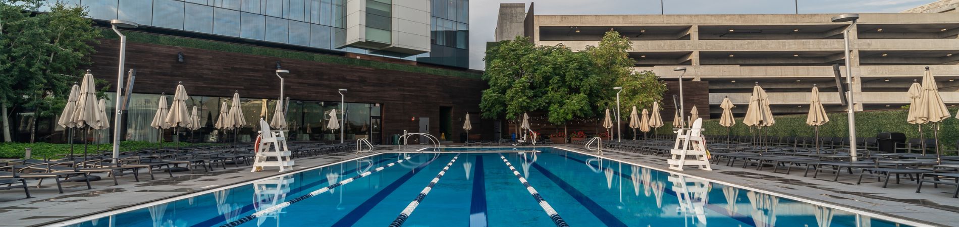 outdoor pool at the hotel at midtown chicago